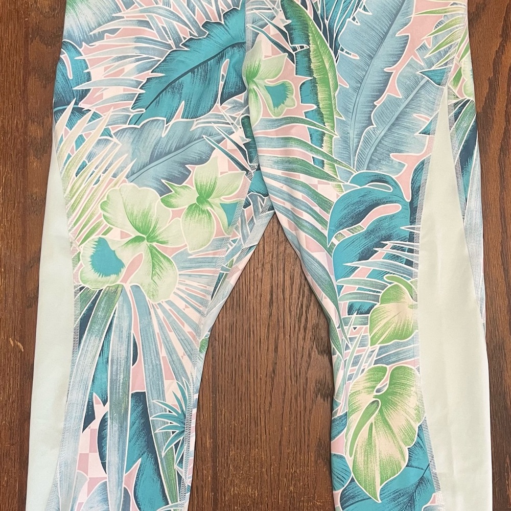 Nike Dri Fit Cropped Tropical Print Women’s Leggings Size XL